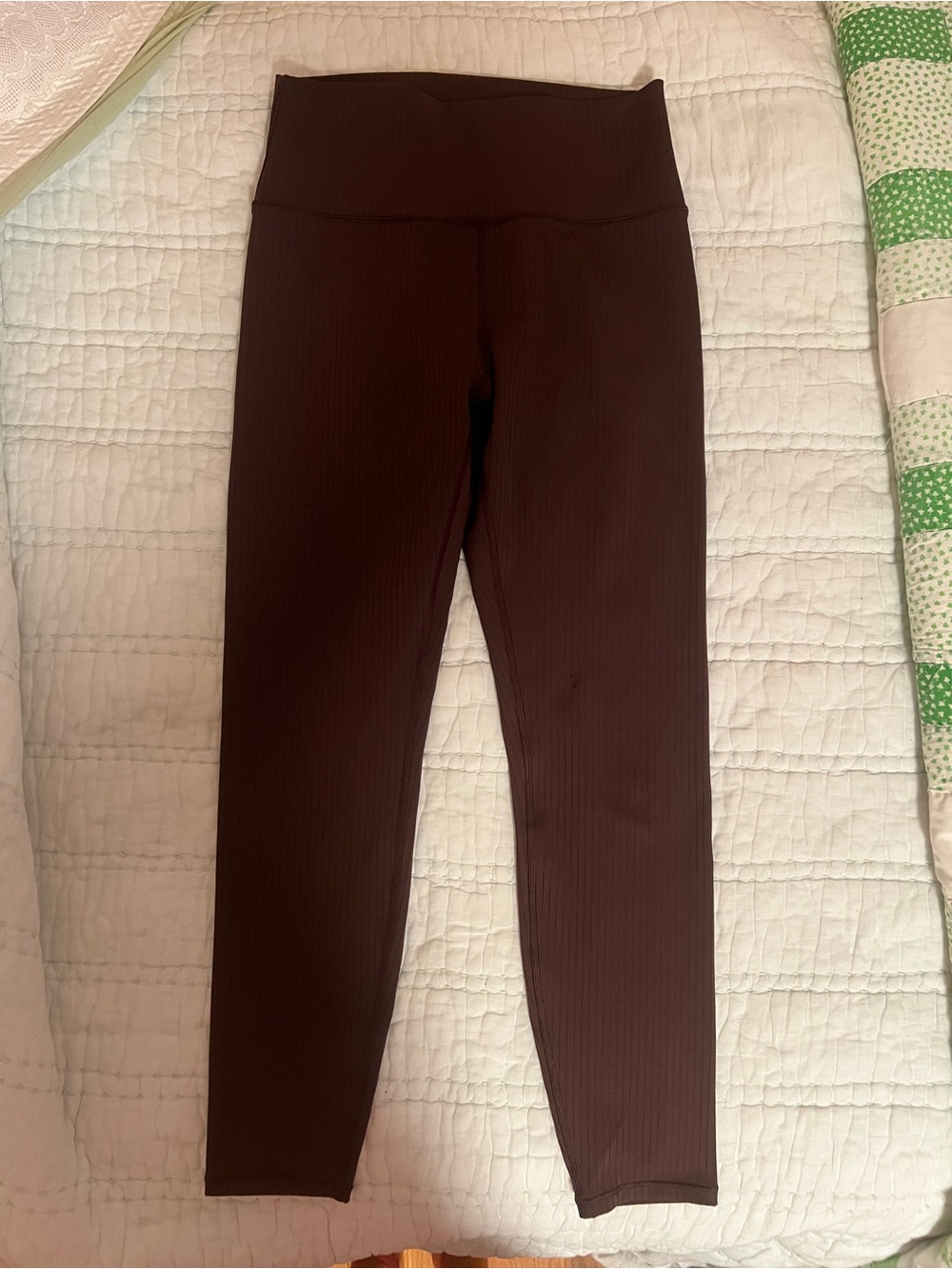 Vuori Ribbed High-Waist Leggings in Chocolate Brown